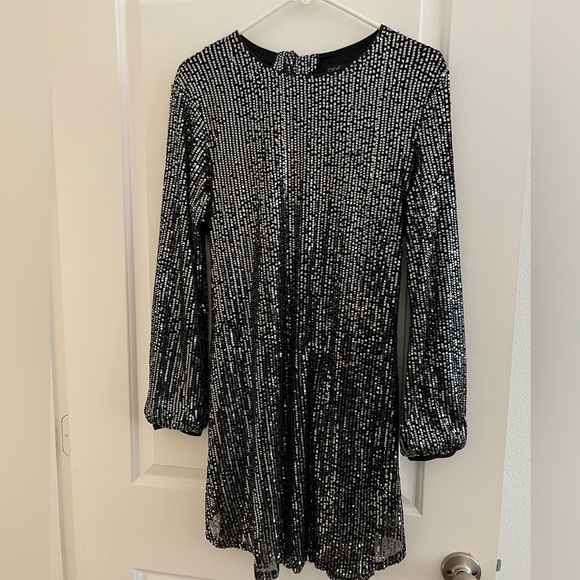 Long Sleeve Sequin Dress | black - Picture 8 of 8